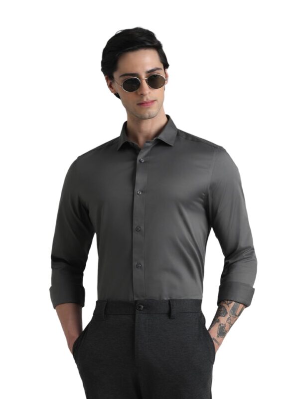 JACK & JONES Men's Cotton Slim Fit Solid Opaque Checked Spread-Collar Casual Shirt - Image 2