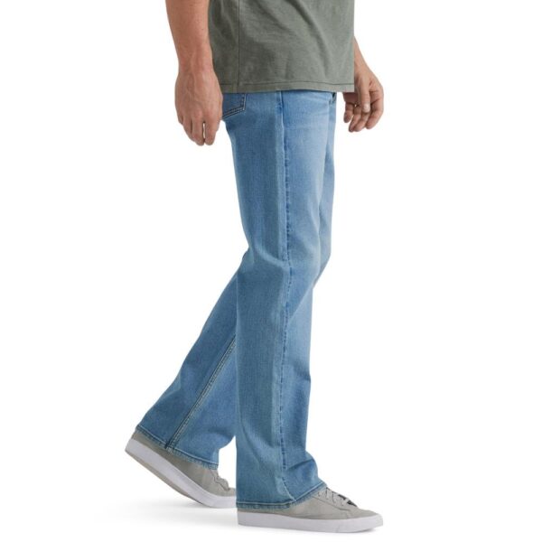 Wrangler Men's Relaxed Fit Boot Cut Jean - Image 2