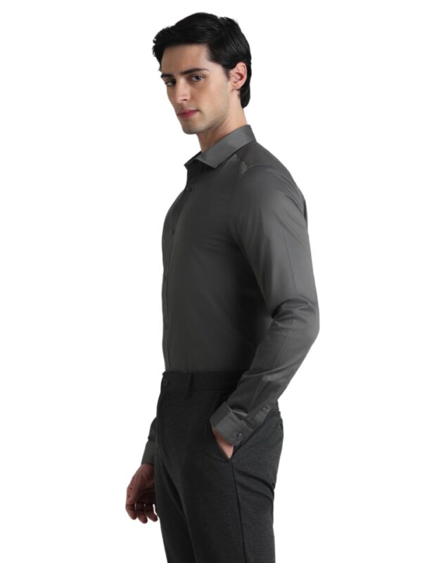 JACK & JONES Men's Cotton Slim Fit Solid Opaque Checked Spread-Collar Casual Shirt - Image 3