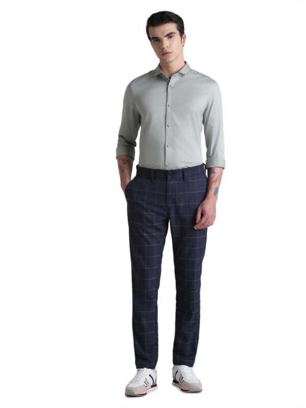 JACK & JONES Men's Cotton Slim Fit Solid Opaque Checked Spread-Collar Casual Shirt - Image 6