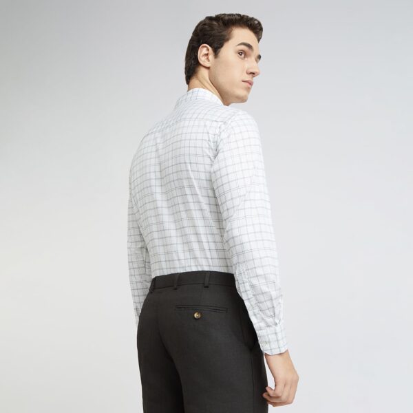 Park Avenue Men's Regular Fit Checkered Pattern Pure Cotton Ainsley Collar Full Sleeve Formal Shirt - Image 4