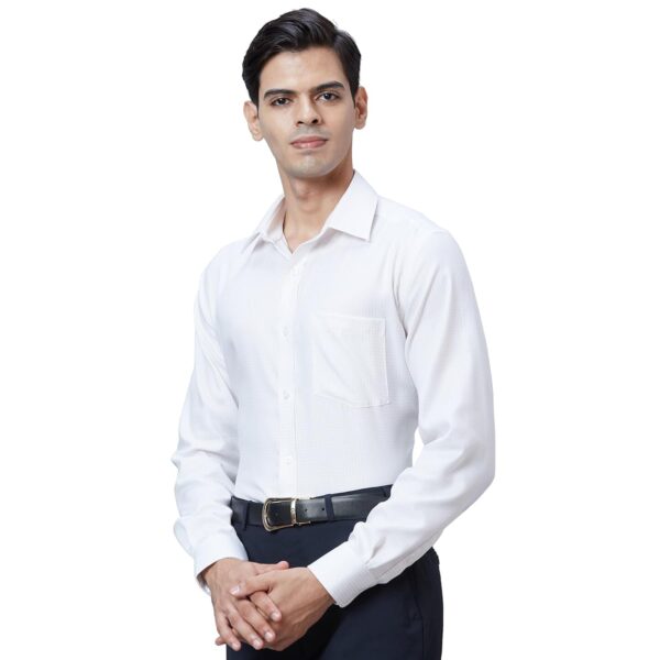 Park Avenue Men's Regular Fit Checkered Pattern Pure Cotton Ainsley Collar Full Sleeve Formal Shirt - Image 3