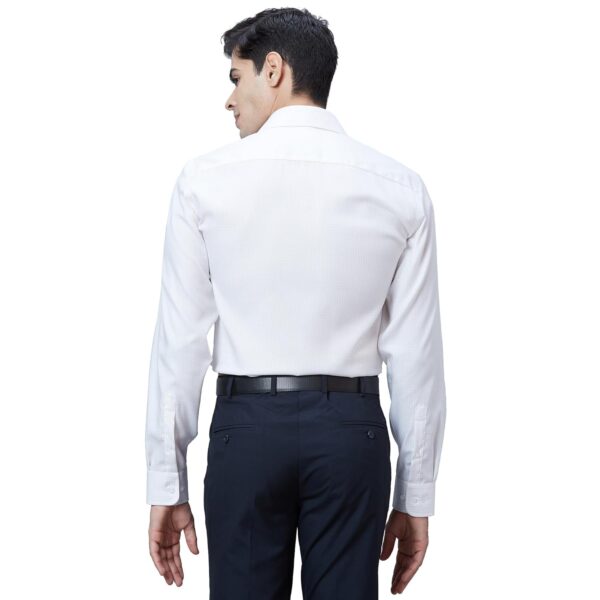 Park Avenue Men's Regular Fit Checkered Pattern Pure Cotton Ainsley Collar Full Sleeve Formal Shirt - Image 4