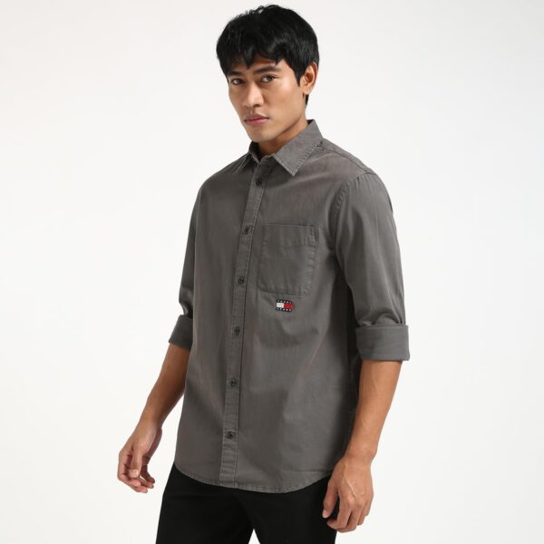 Tommy Hilfiger Men's Cotton Solid Regular Fit Shirt - Image 2