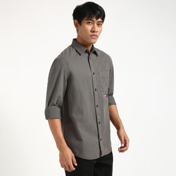 Tommy Hilfiger Men's Cotton Solid Regular Fit Shirt - Image 3