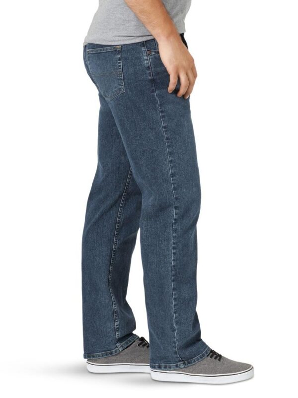 Wrangler Men's Relaxed Fit Boot Cut Jean - Image 2