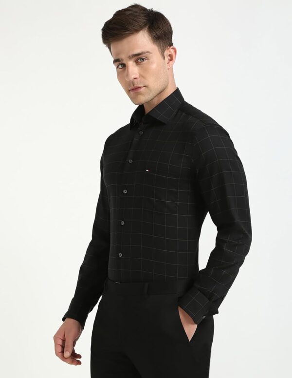 Tommy Hilfiger Men's Regular Fit Shirt - Image 4