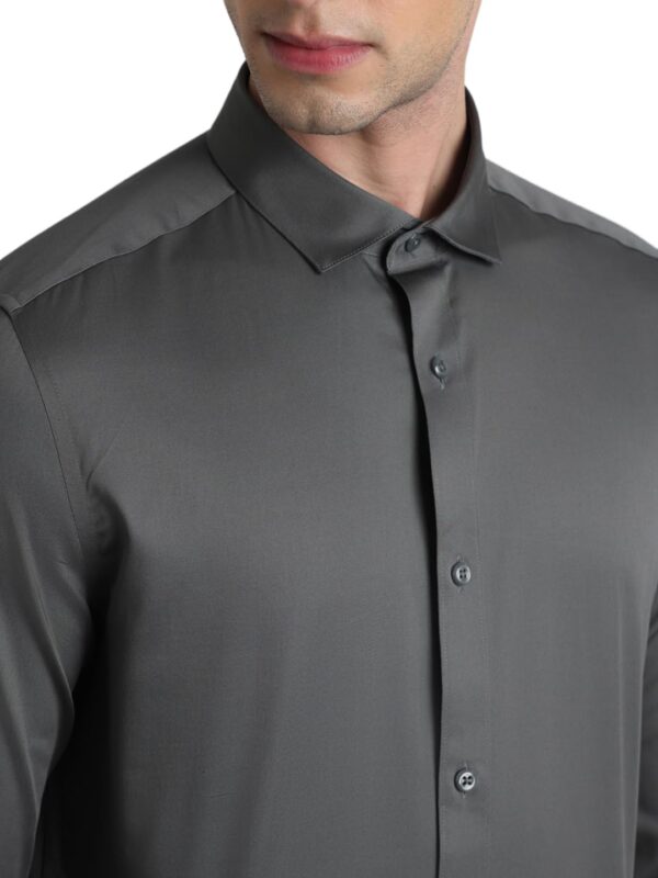 JACK & JONES Men's Cotton Slim Fit Solid Opaque Checked Spread-Collar Casual Shirt - Image 5