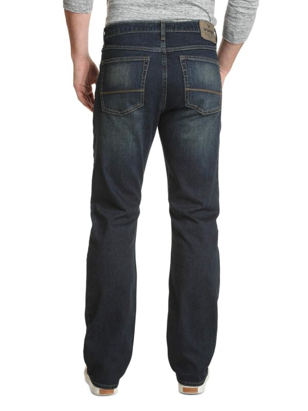 Wrangler Men's Relaxed Fit Boot Cut Jean - Image 6