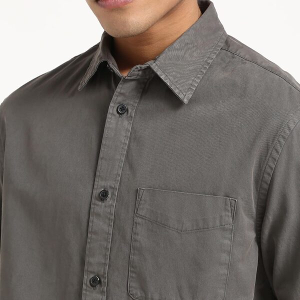 Tommy Hilfiger Men's Cotton Solid Regular Fit Shirt - Image 6