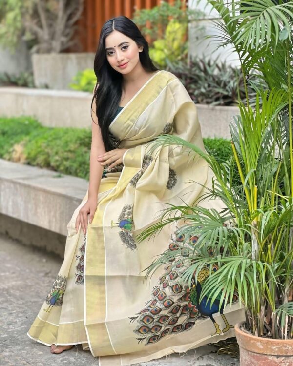 Womens Kerala kasavu Traditional Tissue Saree with Running Blouse Piece(Saree 5.5 meter, Blouse 0.8 meter) (grand big peacock) - Image 3