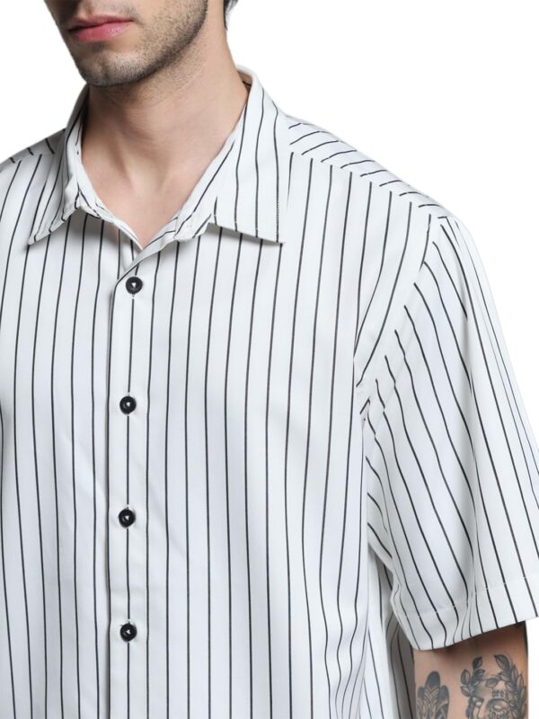 JACK & JONES Men's Spread Collar Vertical Striped Cotton Oversized Casual Shirt - Image 5