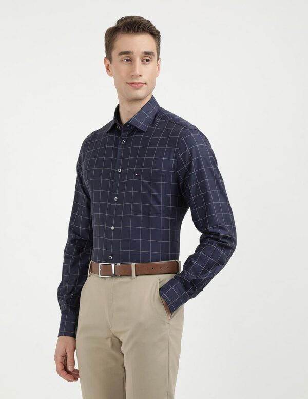 Tommy Hilfiger Men's Regular Fit Shirt - Image 4
