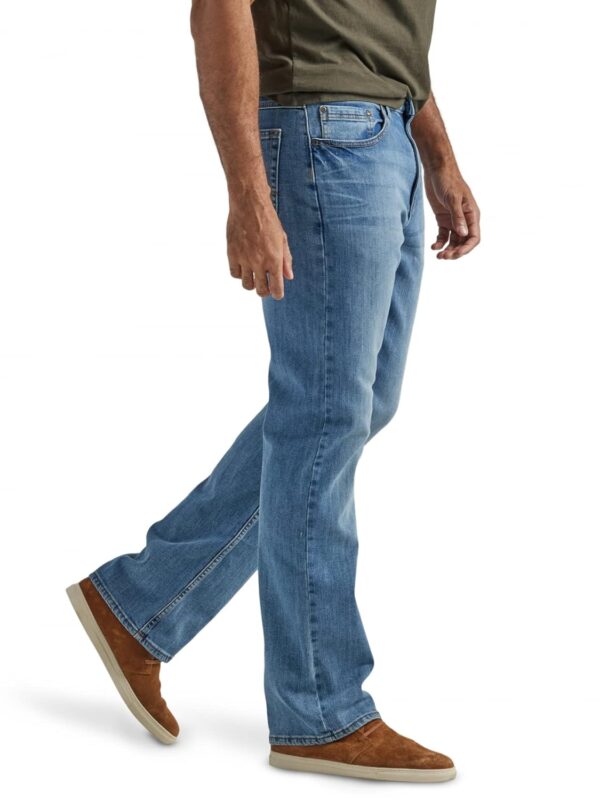 Wrangler Men's Relaxed Fit Boot Cut Jean - Image 2