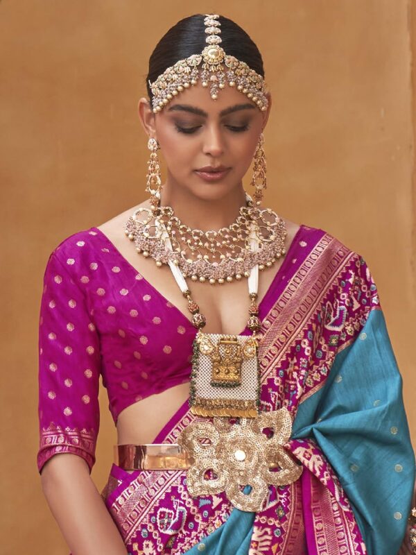 SAREE MALL Woven Design Zari Work Pure Patola Silk Saree for Women With Unstitched Blouse Piece - Image 3