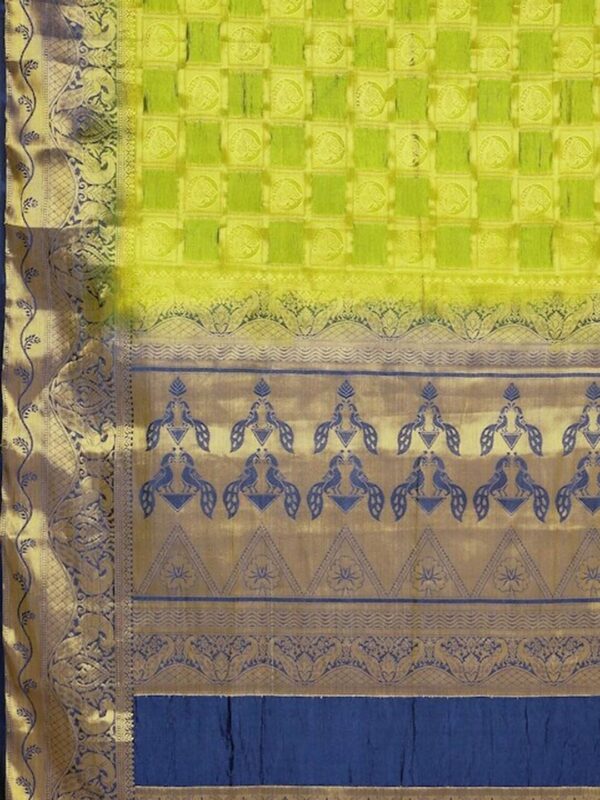 KAVINDI Women's Banarasi Silk With Jacquard Print Saree With Blouse - Image 6