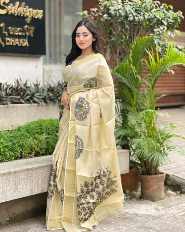 Womens Kerala kasavu Traditional Tissue Saree with Running Blouse Piece(Saree 5.5 meter, Blouse 0.8 meter) (grand big peacock) - Image 5