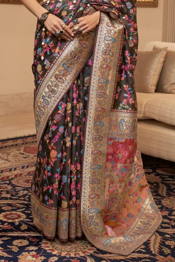 SGF11- Women's Kanjivaram Pure Soft Silk Handloom Saree Pure Golden Zari With Blouse Piece - Image 4