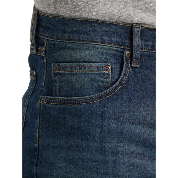 Wrangler Men's Relaxed Fit Boot Cut Jean - Image 6