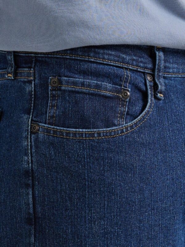 Wrangler Men's Relaxed Fit Boot Cut Jean - Image 6