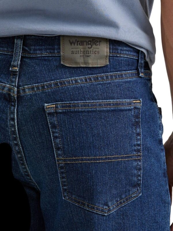 Wrangler Men's Relaxed Fit Boot Cut Jean - Image 5