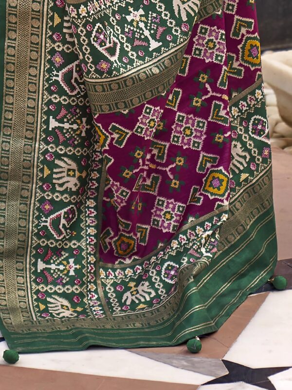 SAREE MALL Woven Design Zari Work Pure Patola Silk Saree for Women With Unstitched Blouse Piece - Image 4