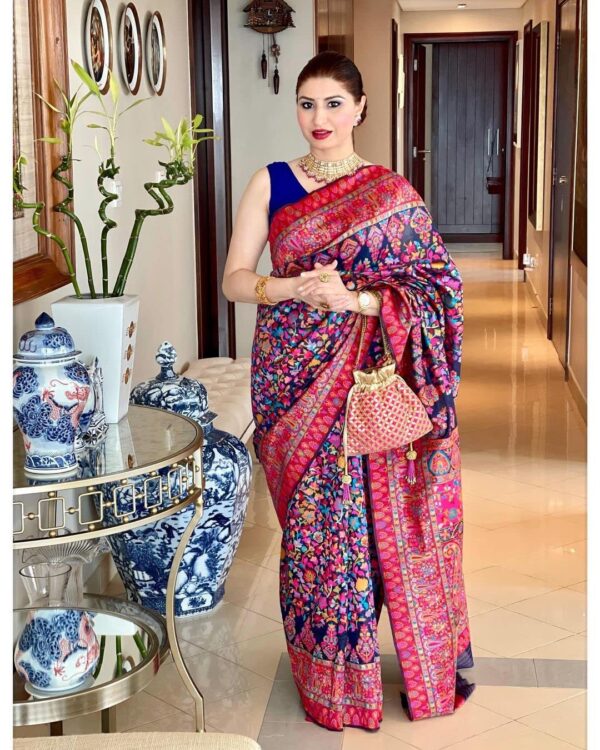 SGF11- Women's Kanjivaram Pure Soft Silk Handloom Saree Pure Golden Zari With Blouse Piece - Image 6