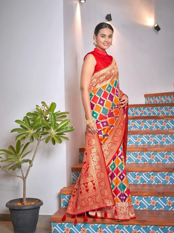 MANOHARI Women's Trendy Banarasi Woven Saree with Heavy Jacquard Work, Elegant Design, Silk Saree with Maching Lace Border Unstitched Blouse Piece for Weddings & Festive Occasions - Image 5