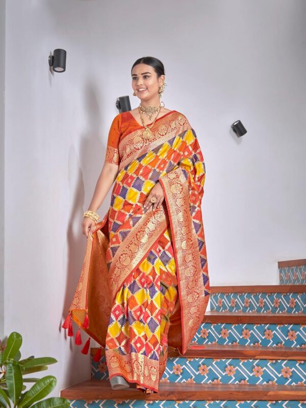MANOHARI Women's Trendy Banarasi Woven Saree with Heavy Jacquard Work, Elegant Design, Silk Saree with Maching Lace Border Unstitched Blouse Piece for Weddings & Festive Occasions - Image 6