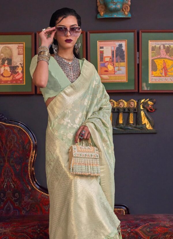 SWORNOF Women's kanjivaram banarasi silk saree for Patola festival Wedding silk with rich pallu Design sarees for women with blouse piece - Image 4