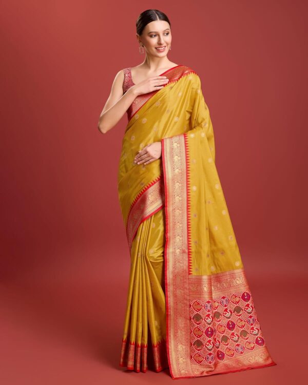 Monjolika Fashion Women's Patola pallu Banarasi tissue silk saree Comes with Unstitched Blouse piece - Image 3