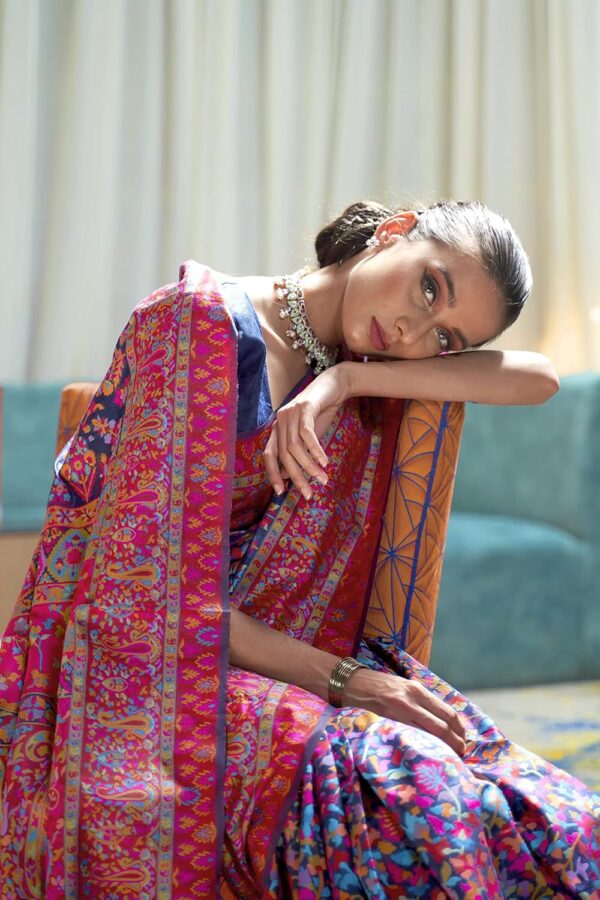 SGF11- Women's Kanjivaram Pure Soft Silk Handloom Saree Pure Golden Zari With Blouse Piece - Image 3