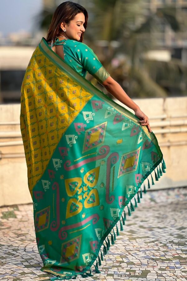 SGF11 Women's Kanjivaram Patola Soft Pure Silk Sarees With Unstitched Blouse Piece - Image 3