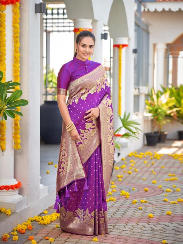 MANOHARI Women's Trendy Banarasi Woven Saree with Heavy Jacquard Work, Elegant Design, Silk Saree with Maching Lace Border Unstitched Blouse Piece for Weddings & Festive Occasions - Image 5