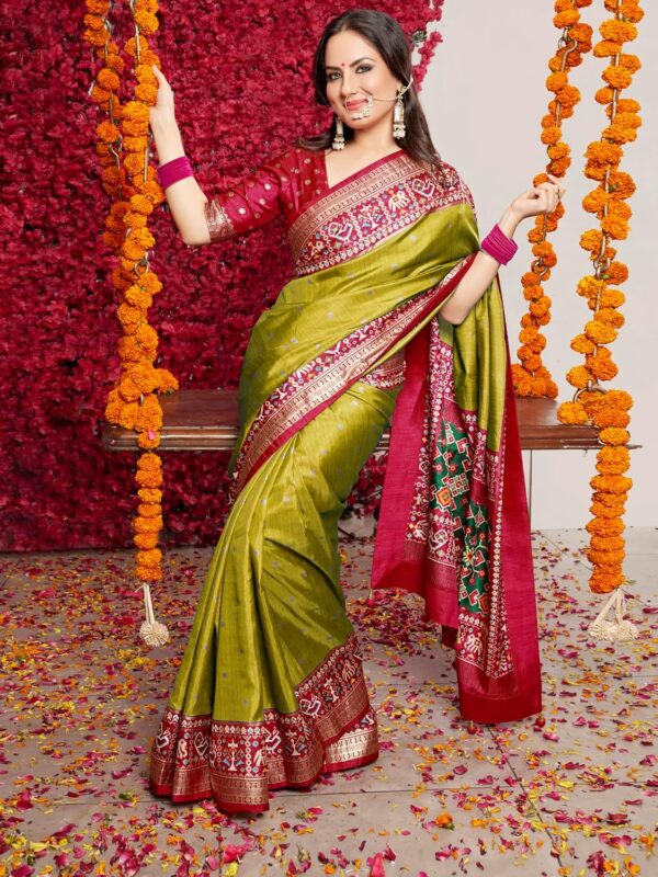 SAREE MALL Woven Design Zari Work Pure Patola Silk Saree for Women With Unstitched Blouse Piece - Image 3