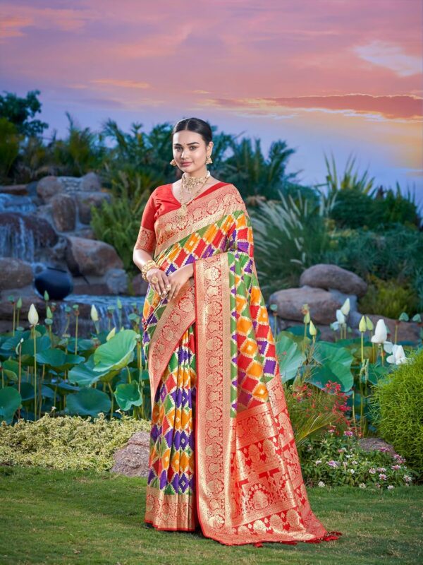 MANOHARI Women's Trendy Banarasi Woven Saree with Heavy Jacquard Work, Elegant Design, Silk Saree with Maching Lace Border Unstitched Blouse Piece for Weddings & Festive Occasions - Image 2