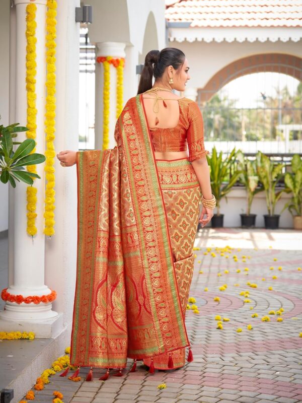 MANOHARI Women's Trendy Banarasi Woven Saree with Heavy Jacquard Work, Elegant Design, Silk Saree with Maching Lace Border Unstitched Blouse Piece for Weddings & Festive Occasions - Image 4