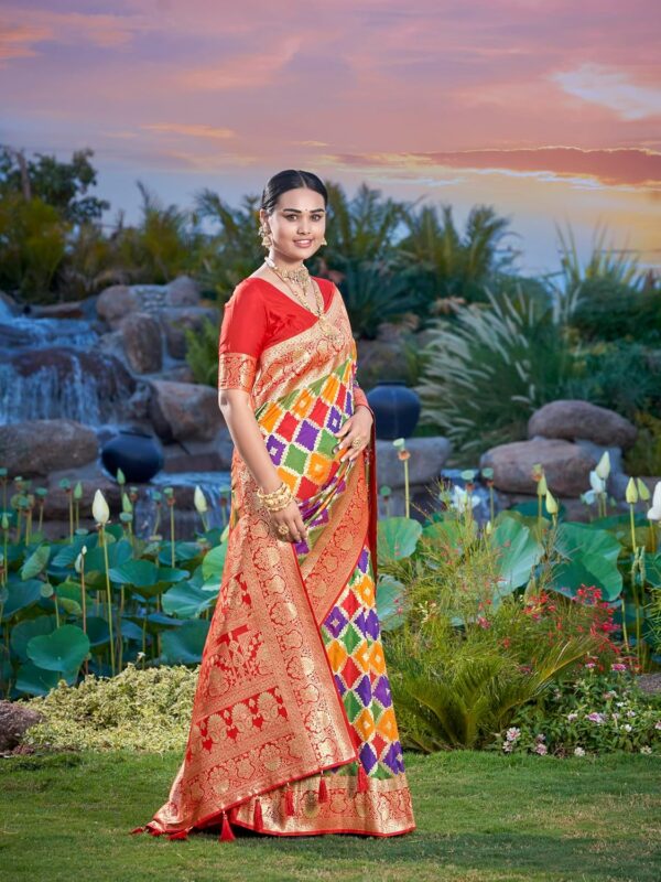 MANOHARI Women's Trendy Banarasi Woven Saree with Heavy Jacquard Work, Elegant Design, Silk Saree with Maching Lace Border Unstitched Blouse Piece for Weddings & Festive Occasions - Image 5