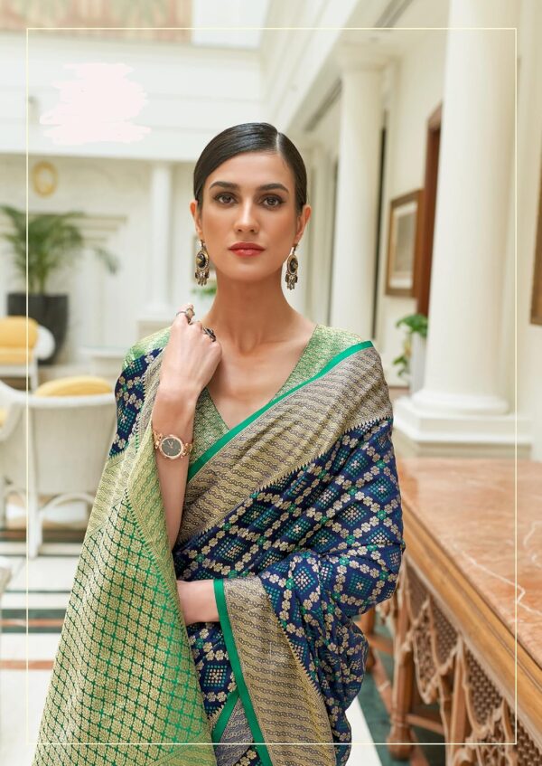 SWORNOF Women's Patola Silk Saree With Unstitched Boluse Piece - Image 3