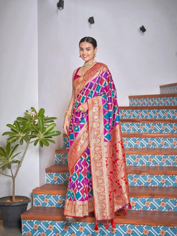 MANOHARI Women's Trendy Banarasi Woven Saree with Heavy Jacquard Work, Elegant Design, Silk Saree with Maching Lace Border Unstitched Blouse Piece for Weddings & Festive Occasions - Image 6