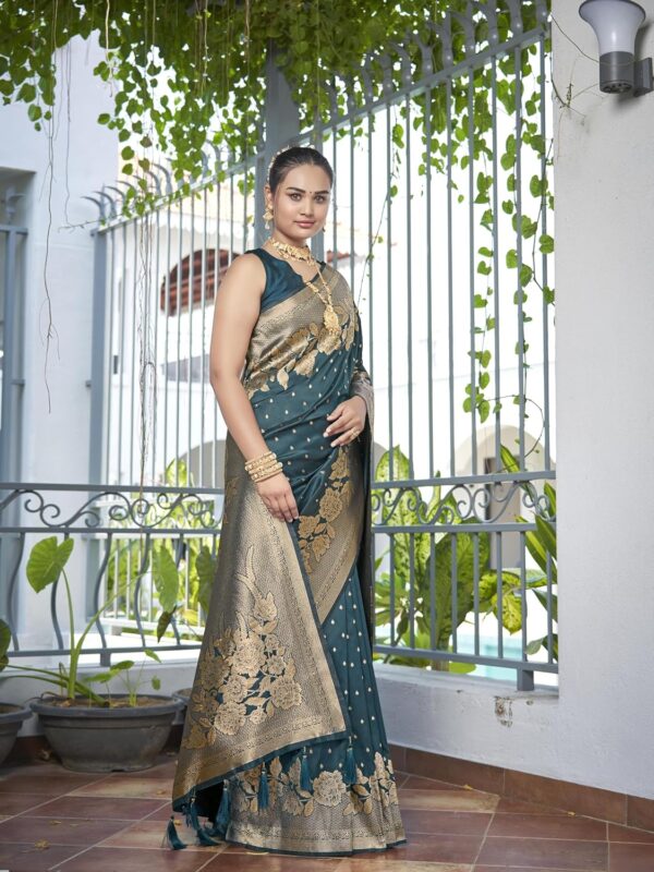 MANOHARI Women's Trendy Banarasi Woven Saree with Heavy Jacquard Work, Elegant Design, Silk Saree with Maching Lace Border Unstitched Blouse Piece for Weddings & Festive Occasions - Image 5