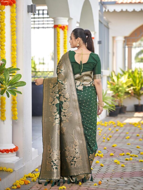 MANOHARI Women's Trendy Banarasi Woven Saree with Heavy Jacquard Work, Elegant Design, Silk Saree with Maching Lace Border Unstitched Blouse Piece for Weddings & Festive Occasions - Image 4