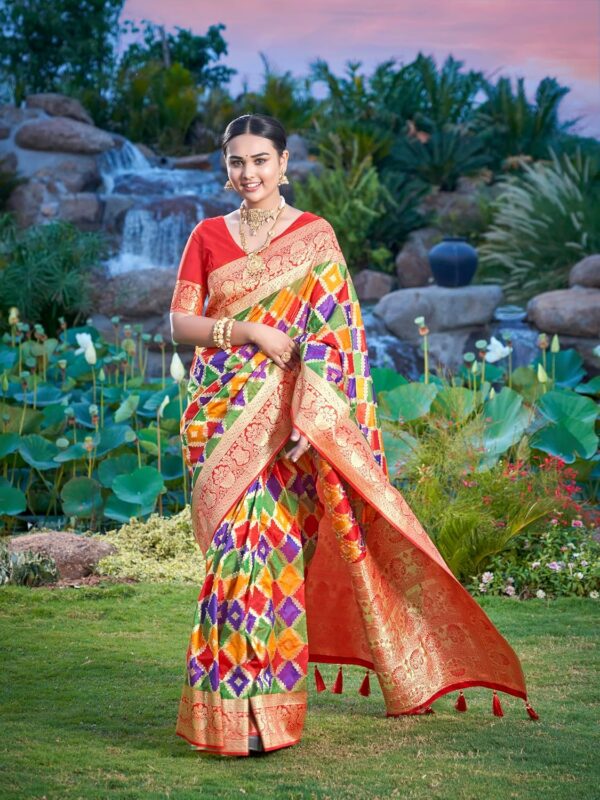 MANOHARI Women's Trendy Banarasi Woven Saree with Heavy Jacquard Work, Elegant Design, Silk Saree with Maching Lace Border Unstitched Blouse Piece for Weddings & Festive Occasions - Image 6