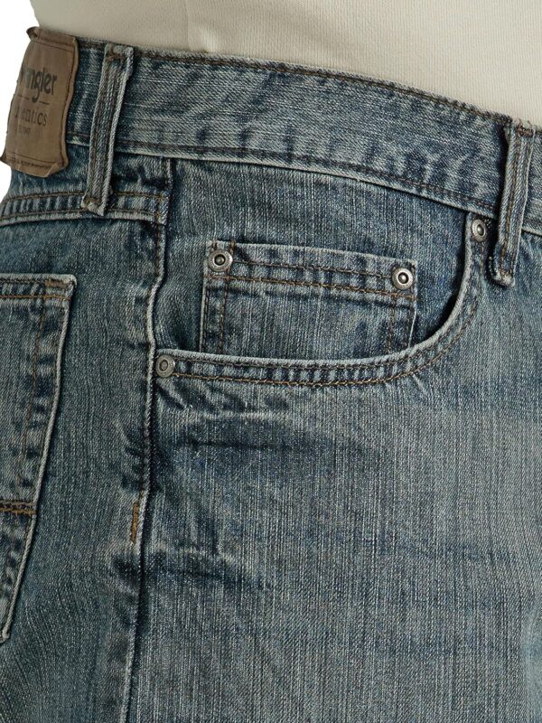 Wrangler Men's Relaxed Fit Boot Cut Jean - Image 5